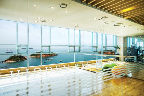 Fitness center, Hidden Bay Hotel. in Wolho-dong Fitness center, Hidden Bay Hotel. in Wolho-dong