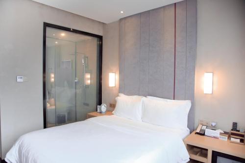 This photo about Lavande Hotel (Shezhen University Town Metro Station) shared on HyHotel.com