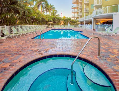 Úszómedence, CRYSTAL PALMS BEACH RESORT in Treasure Island (Florida) Úszómedence, CRYSTAL PALMS BEACH RESORT in Treasure Island (Florida)