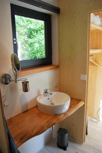 Bathroom, Tiny House Ruheoase in Zwettl Stadt Bathroom, Tiny House Ruheoase in Zwettl Stadt