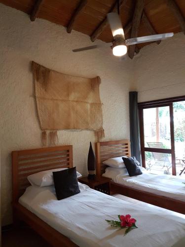 Paradise Cove Resort in Teluk Mele Paradise Cove Resort in Teluk Mele