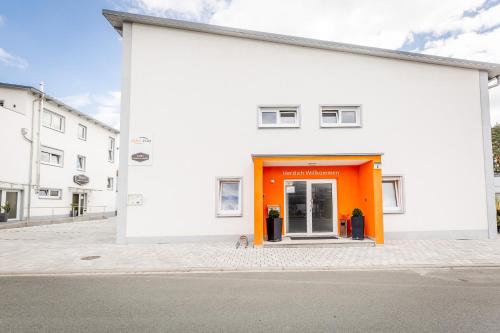 Entrance, Boardinghaus Modern Living in Röttenbach Entrance, Boardinghaus Modern Living in Röttenbach