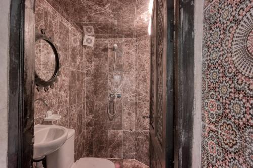 Bathroom, Riad Beldy near Histoire de filles Bathroom, Riad Beldy near Histoire de filles