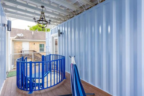 East Downtown Micro-luxe Container Living Pod #9 in Houston (TX) East Downtown Micro-luxe Container Living Pod #9 in Houston (TX)