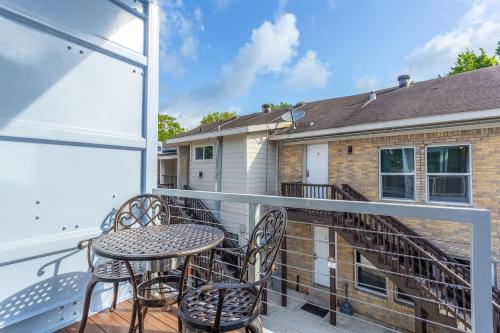 East Downtown Micro-luxe Container Living Pod #9 in Houston (TX) East Downtown Micro-luxe Container Living Pod #9 in Houston (TX)