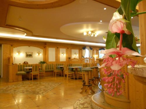 Bar/lounge, Hotel Chalet all'Imperatore in Madonna di Campiglio Bar/lounge, Hotel Chalet all'Imperatore in Madonna di Campiglio