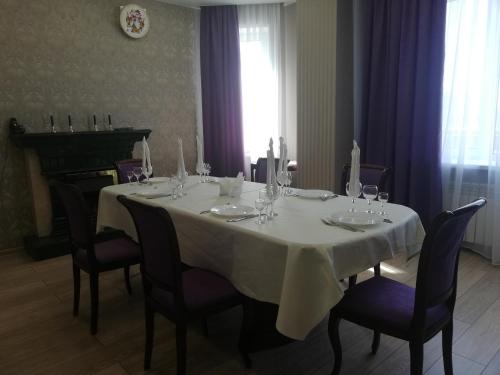 Hotel Vesta in Novokuybyshevsk Hotel Vesta in Novokuybyshevsk