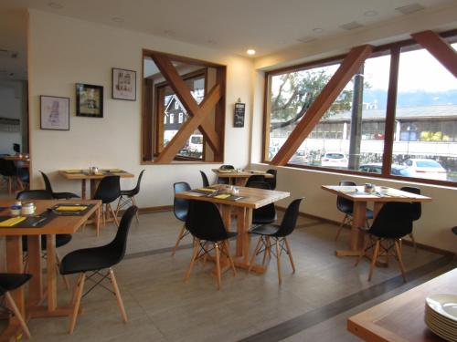 Restaurant, Hotel Pucón Indómito (Hotel Pucon Indomito) in Pucon Restaurant, Hotel Pucón Indómito (Hotel Pucon Indomito) in Pucon