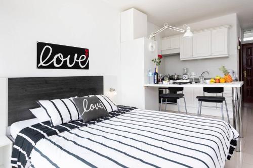 Edificio Las Marañuelas, Puerto La Cruz, Islas Canarias Tenerife