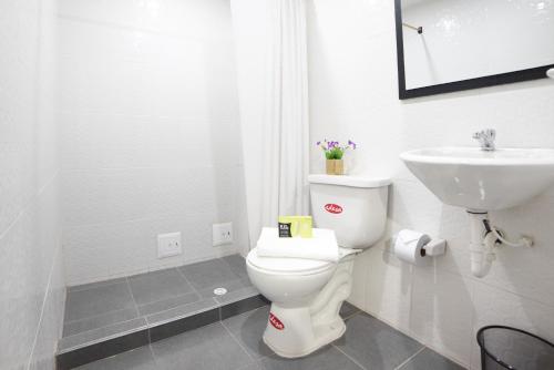 This photo about Ayenda 1045 Boutique Aeropuerto shared on HyHotel.com