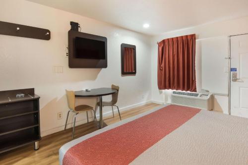 在meiguo.com看到的Motel 6 Fort Worth - Seminary的介绍图片