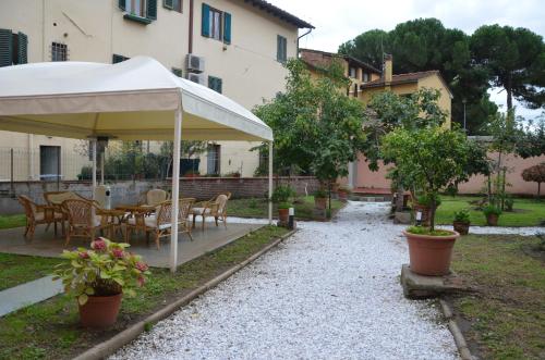 Taman, Locanda dei Fiori in Pistoia City Center Taman, Locanda dei Fiori in Pistoia City Center