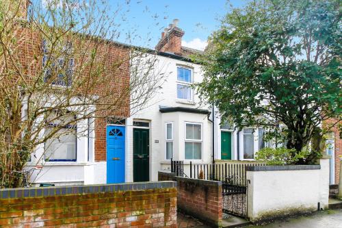 Righton - Three Bedroom House, St Clements, Oxford OXRPPS3