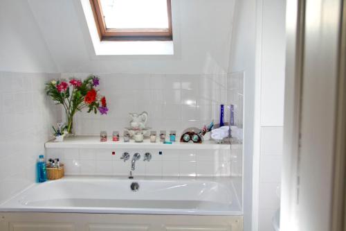 Bathroom, Airlie House Self Catering in Strathyre Bathroom, Airlie House Self Catering in Strathyre