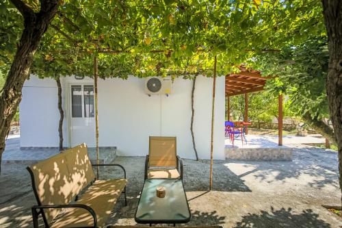 حديقة, Aggerikos Relax House in Chamouzas حديقة, Aggerikos Relax House in Chamouzas