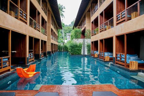 View, Avatar Railay Resort near Diamond Cave (Tham Phra Nang Nai) View, Avatar Railay Resort near Diamond Cave (Tham Phra Nang Nai)