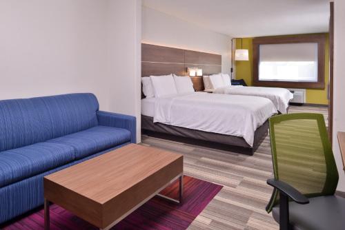 Holiday Inn Express Hotel & Suites Elgin By IHG in Elgin Holiday Inn Express Hotel & Suites Elgin By IHG in Elgin