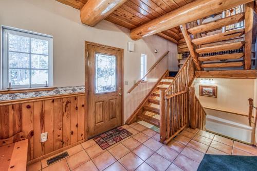 Vienna Villa - 3 Bed 3 Bath Vacation home in Shaver Lake in Lakeshore (CA) Vienna Villa - 3 Bed 3 Bath Vacation home in Shaver Lake in Lakeshore (CA)