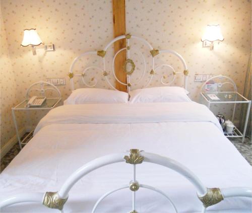 This photo about Inn Of Flowers- Yang Shuo Pan Tao shared on HyHotel.com