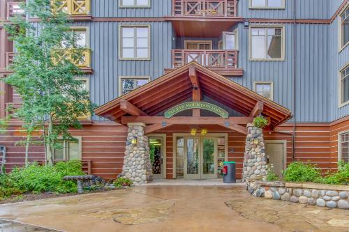 Tucker Mountain Lodge #104 in Copper Mountain (CO) Tucker Mountain Lodge #104 in Copper Mountain (CO)