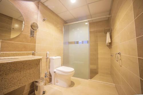 Bathroom, Mabet Al Tahlia Hotel Apartments. in Al Faisaliyah Bathroom, Mabet Al Tahlia Hotel Apartments. in Al Faisaliyah