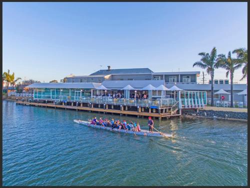 شرفة/ تراس, The Parade Hotel in بانبورى شرفة/ تراس, The Parade Hotel in بانبورى