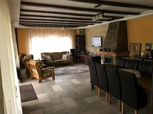 Pensiunea Raiul Munților (Pensiunea Raiul Muntilor) in Sebiș Pensiunea Raiul Munților (Pensiunea Raiul Muntilor) in Sebiș