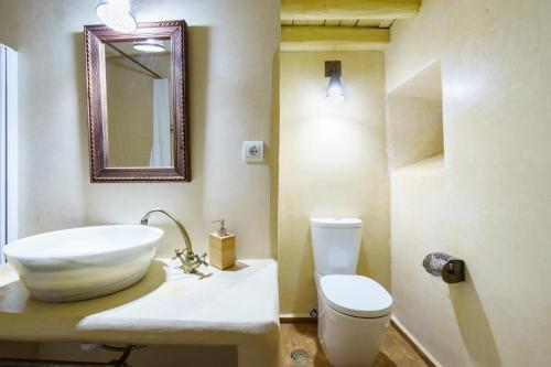 This photo about Palacio Conde de Cabra shared on HyHotel.com