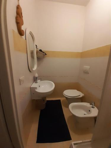 חדר אמבטיה, B&B La Casa di Alice in פוליגנו חדר אמבטיה, B&B La Casa di Alice in פוליגנו