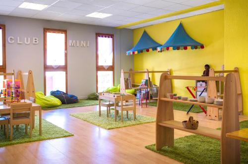 Club pentru copii, Hotel Club mmv Les Melezes **** in Bourg-Saint-Maurice Club pentru copii, Hotel Club mmv Les Melezes **** in Bourg-Saint-Maurice
