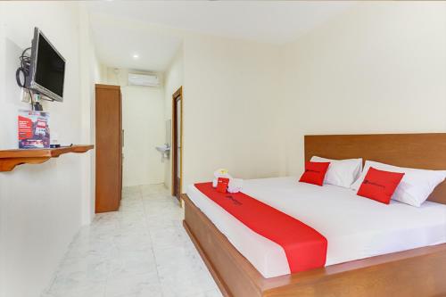 This photo about RedDoorz near Exit Toll Bali Mandara shared on HyHotel.com