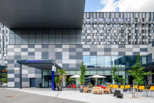 Вход, Novotel Wien Hauptbahnhof in Виена Вход, Novotel Wien Hauptbahnhof in Виена