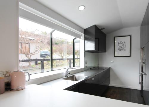 位于瓦讷卡的4卧室独栋房屋-238平方米|带3个独立浴室 (Location location, right in amongst it! ) in 瓦纳卡 位于瓦讷卡的4卧室独栋房屋-238平方米|带3个独立浴室 (Location location, right in amongst it! ) in 瓦纳卡