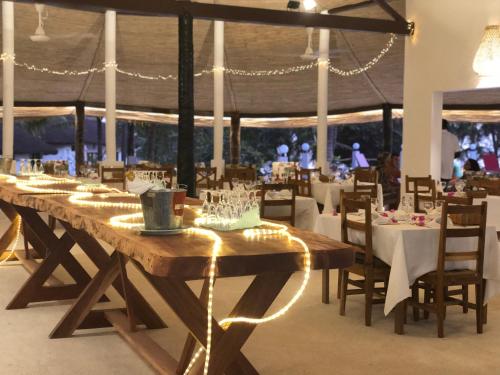 Étterem, Les Hibiscus sur Mer in Cap Skirring Étterem, Les Hibiscus sur Mer in Cap Skirring