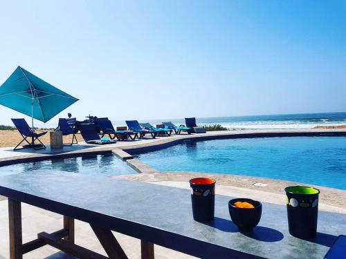 Kolam renang, Greenwave Ecolodge in Sidi Ifni Kolam renang, Greenwave Ecolodge in Sidi Ifni