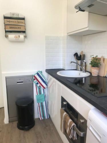 45 négyzetméteres, 1 hálószobás Apartman 1 fürdőszobával Cran-Gevrier területén (Le Nid de la Piraz 🌲 Parking, Balcon & Netflix !) in Cran-Gevrier 45 négyzetméteres, 1 hálószobás Apartman 1 fürdőszobával Cran-Gevrier területén (Le Nid de la Piraz 🌲 Parking, Balcon & Netflix !) in Cran-Gevrier