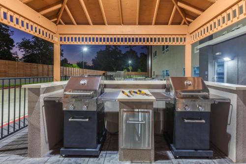 Facilities, La Quinta Inn & Suites by Wyndham Houston East I-10 in Channelview Facilities, La Quinta Inn & Suites by Wyndham Houston East I-10 in Channelview