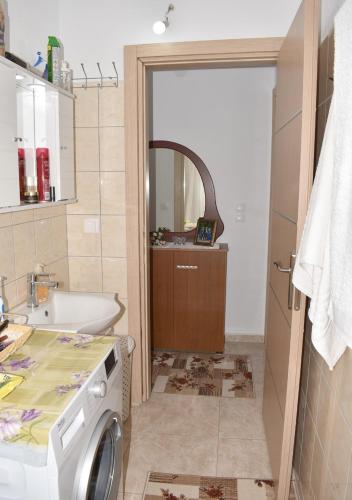 Bathroom, Stavroulas House in Vevi Bathroom, Stavroulas House in Vevi