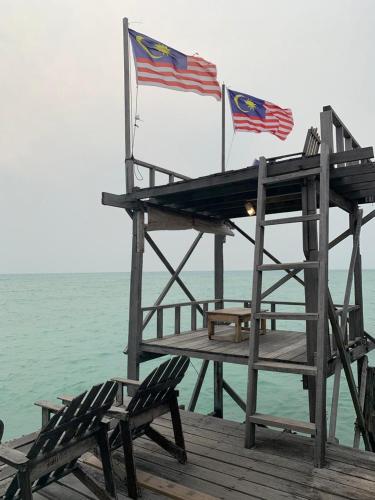 Spheredivers Scuba & Leisure in Mabul Saari Spheredivers Scuba & Leisure in Mabul Saari