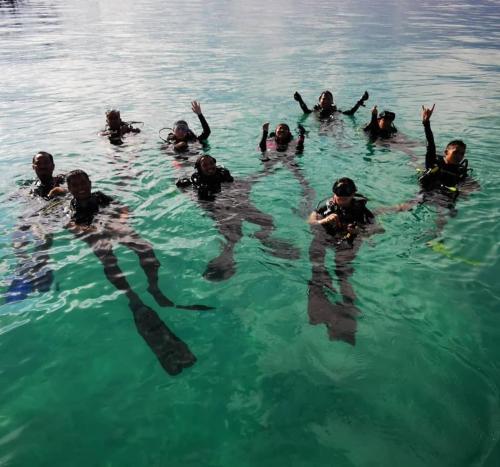 Spheredivers Scuba & Leisure in Mabul Saari Spheredivers Scuba & Leisure in Mabul Saari