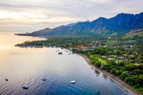 Beach, Taman Selini Wahana Beach Resort in Pemuteran Beach, Taman Selini Wahana Beach Resort in Pemuteran