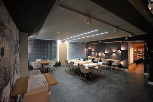 Étterem, Kamienica nr 6 in Aleksandrow Lodzki Étterem, Kamienica nr 6 in Aleksandrow Lodzki