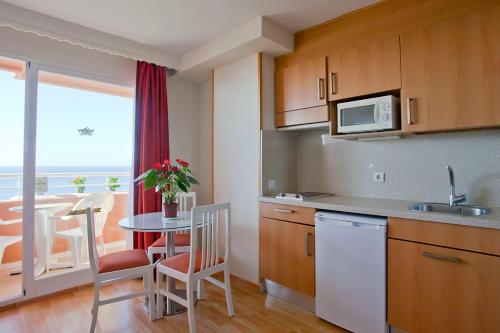 Kitchen, Hotel Apartamentos Princesa Playa in Marbella Kitchen, Hotel Apartamentos Princesa Playa in Marbella