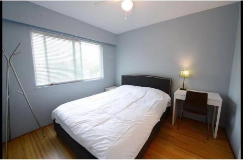 게스트 룸, 브렌트우드 홈 (Brentwood Home) in 버너비 (BC) 게스트 룸, 브렌트우드 홈 (Brentwood Home) in 버너비 (BC)