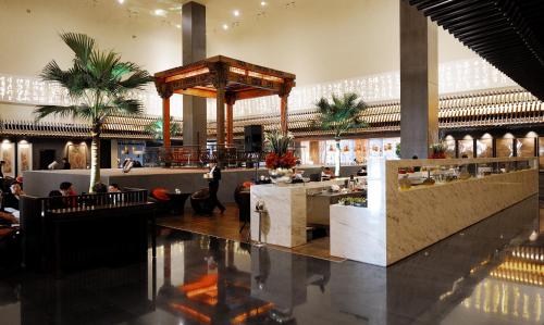 Létesítmények, Himalayas Hotel Shanghai in Lucsiacuj és Új Nemzetközi Expo Center Putung Létesítmények, Himalayas Hotel Shanghai in Lucsiacuj és Új Nemzetközi Expo Center Putung