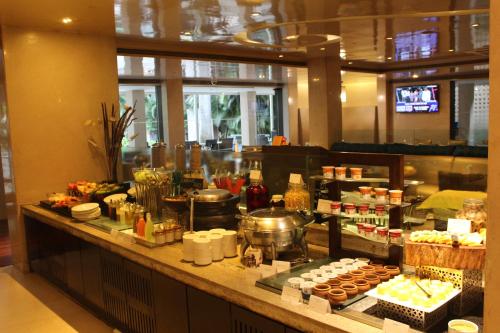 Food and beverages, Blue Diamond, Pune - IHCL SeleQtions near Osho Teerth Park Food and beverages, Blue Diamond, Pune - IHCL SeleQtions near Osho Teerth Park