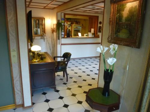 Vestíbulo, Nya Pallas Hotel in Falkenberg Vestíbulo, Nya Pallas Hotel in Falkenberg