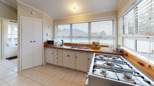 Kitchen, Regent Residential Villa in Whangarei Kitchen, Regent Residential Villa in Whangarei