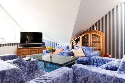 Shared lounge/TV area, Humala Guest House in Haabersti Shared lounge/TV area, Humala Guest House in Haabersti
