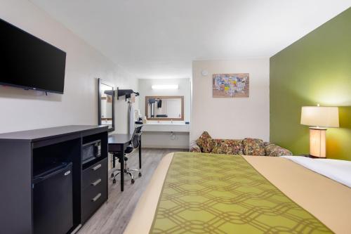 Econo Lodge Palestine Hotel